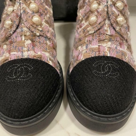 CHANEL 20B Tweed Fabric Cap Toe Pearl Lace Up Ankle Bootie Boots Shoes - Picture 5 of 12